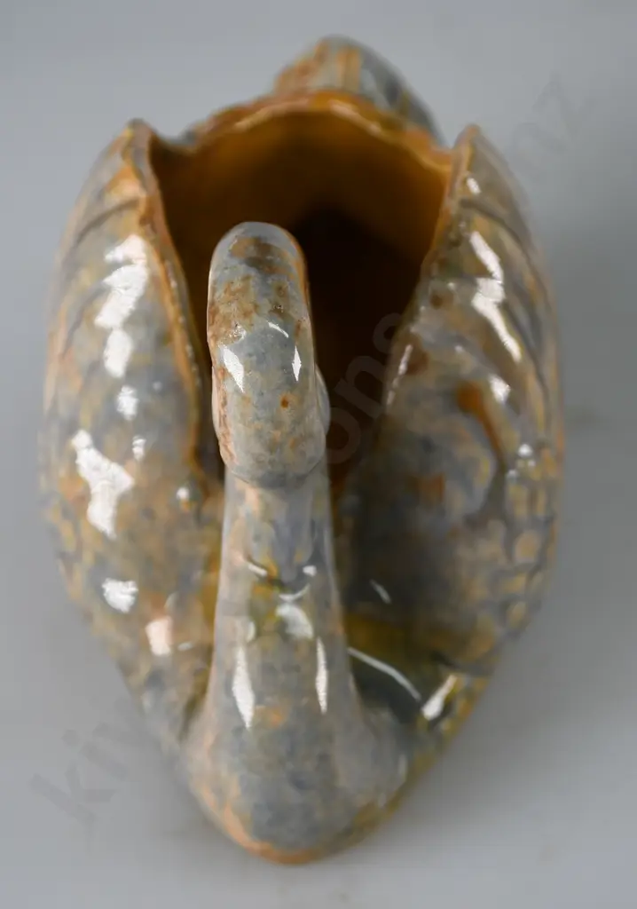 CROWN LYNN/AMBRICO TRICKLE GLAZE SMALL SWAN Image 1++