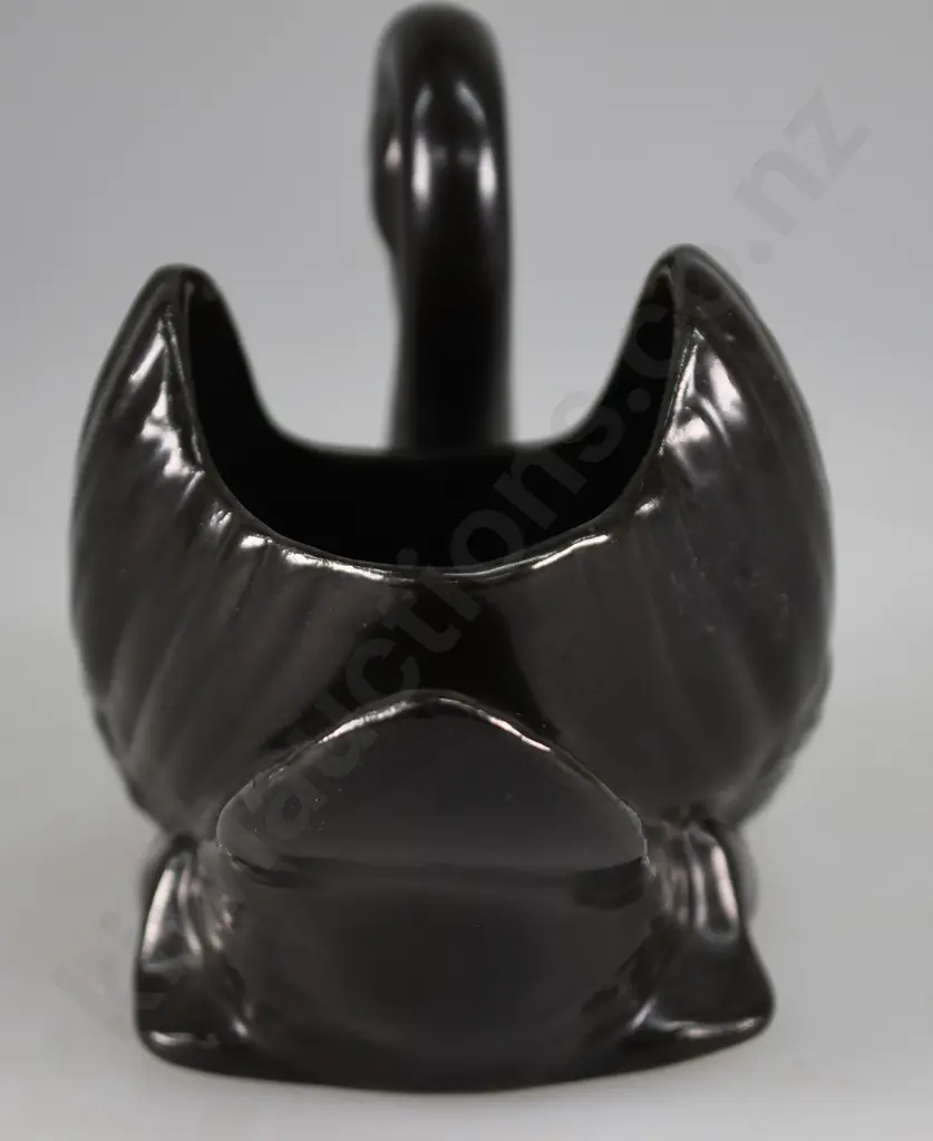 CROWN LYNN SMALL BLACK SWAN Image 1++