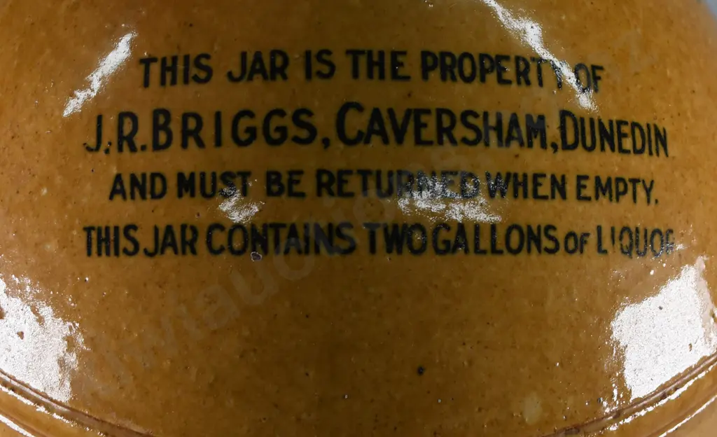 BRIGGS DUNEDIN STONE JAR Image 1++