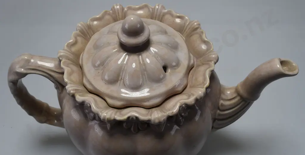 TEMUKA WARE TEAPOT MOTTLED BEIGE Image 1++