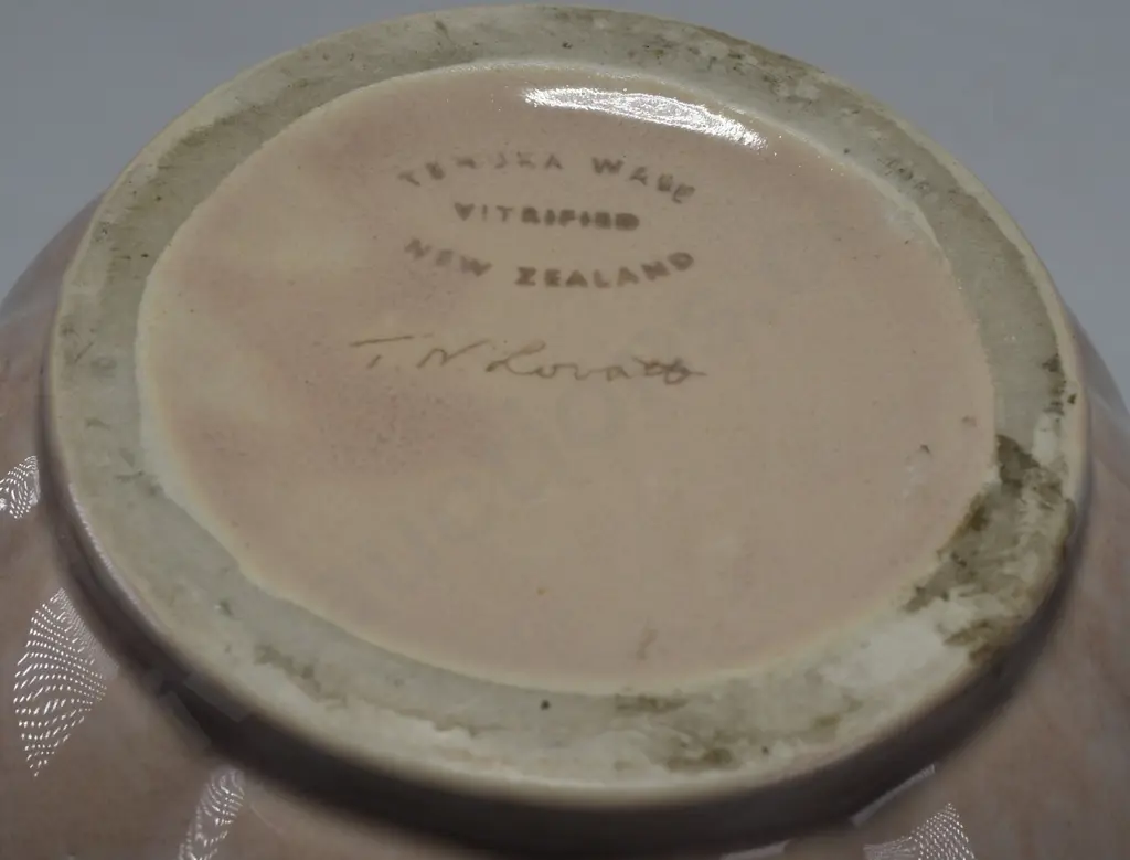TEMUKA WARE TEAPOT MOTTLED BEIGE Image 1++