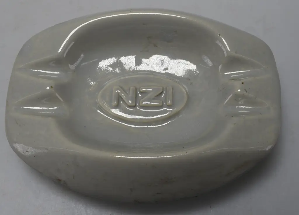 TEMUKA WARE ASHTRAYS Image 1++