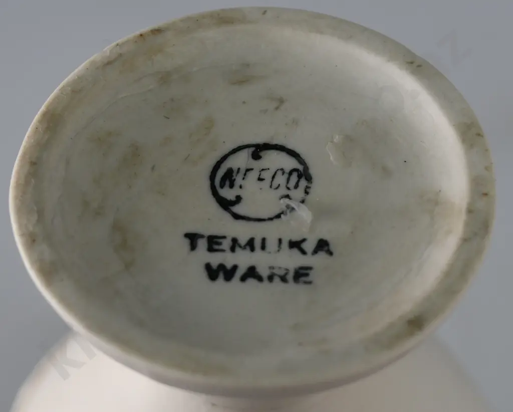 TEMUKA WARE JASPERWARE VASE Image 1++