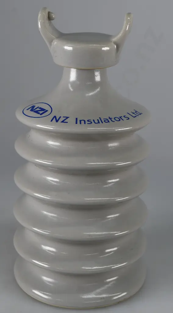 NZ INSULATORS TEMUKA, INSULATOR BOTTLE/DECANTER Image 1++