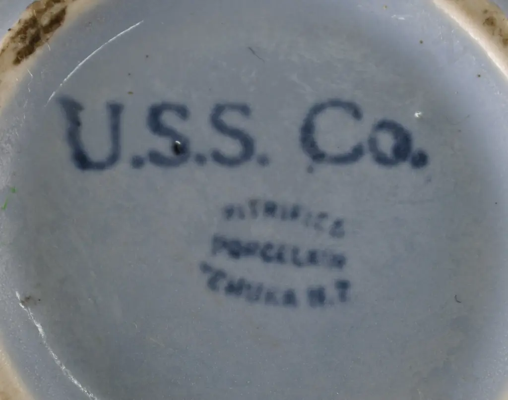 TEMUKA WARE USS CO MILK JUG Image 1++