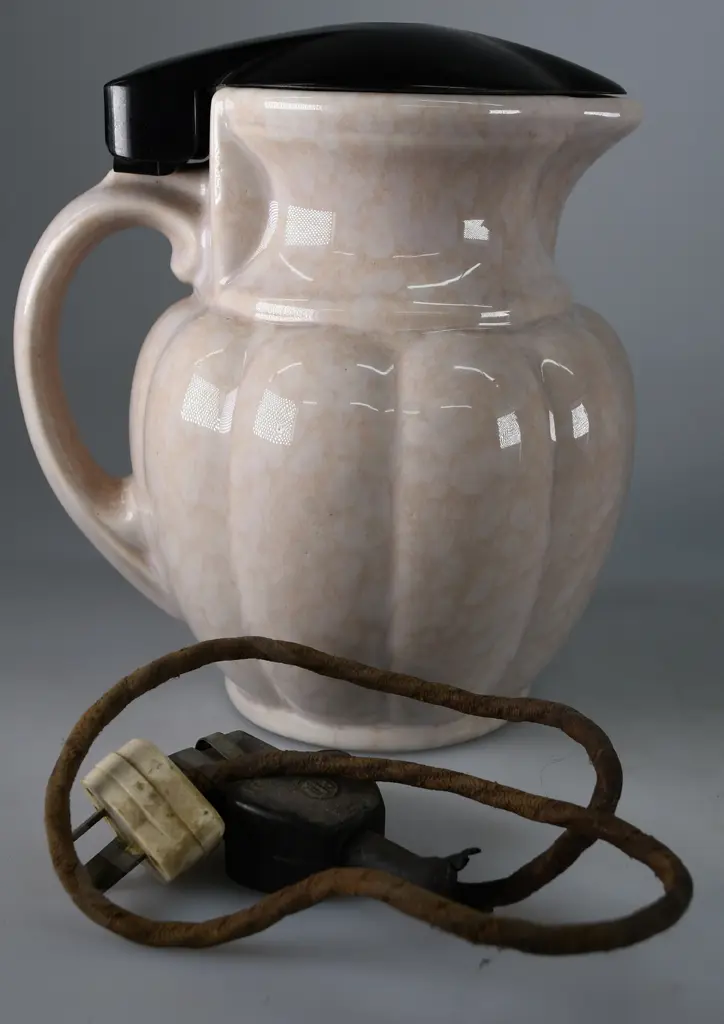 TEMUKA WARE ELECTRIC JUGS Image 1++