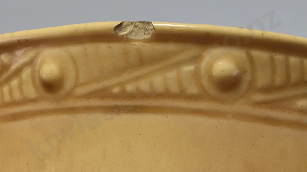 TEMUKA MAORI THEMED TOBACCO JAR LIGHT BEIGE Image 1++