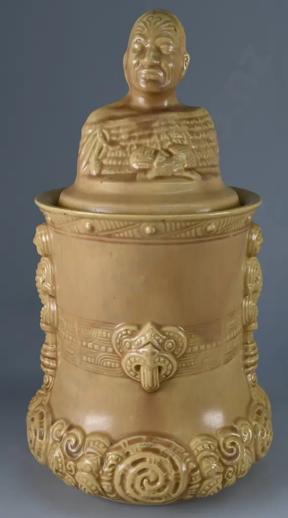 TEMUKA MAORI THEMED TOBACCO JAR LIGHT BEIGE Image 1++