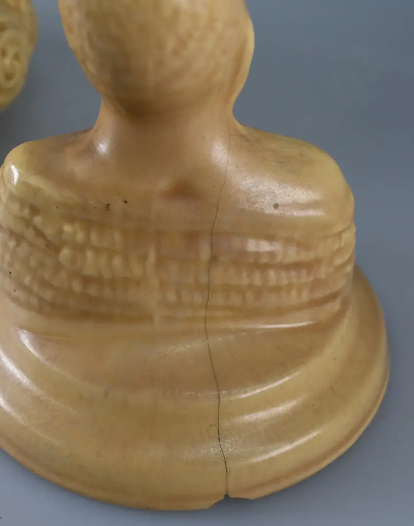 TEMUKA MAORI THEMED TOBACCO JAR LIGHT BEIGE Image 1++