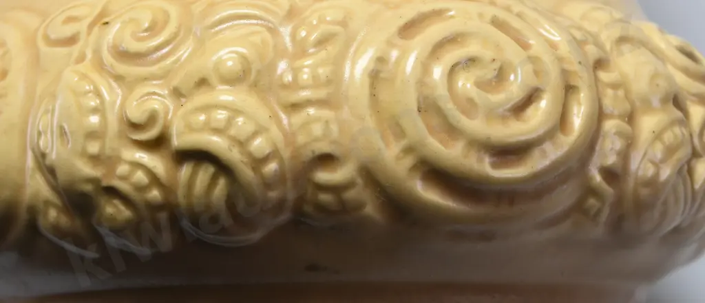 TEMUKA MAORI THEMED TOBACCO JAR LIGHT BEIGE Image 1++