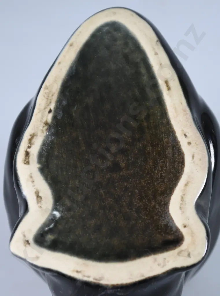 TEMUKA POTTERY SMALL SWAN Image 1++