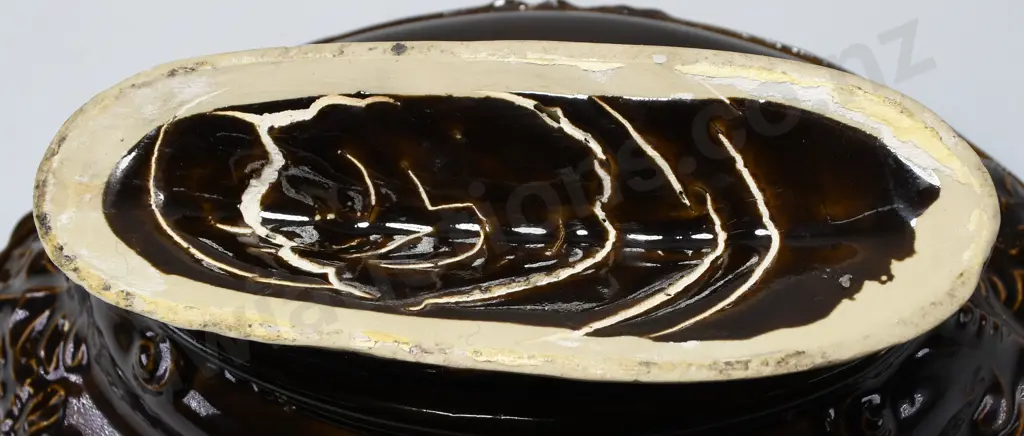 TEMUKA WARE DECO STYLE FOOTED DISH DARK BROWN Image 1++