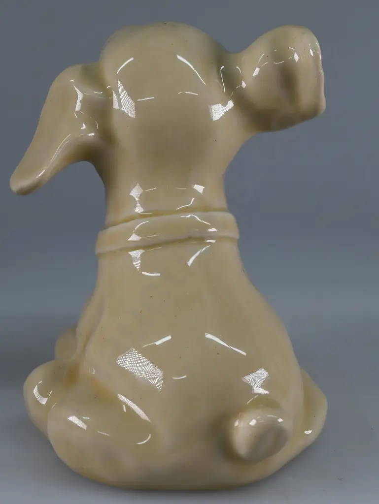 TEMUKA POTTERY FLOPPY EARED PUPPY DOG Image 1++