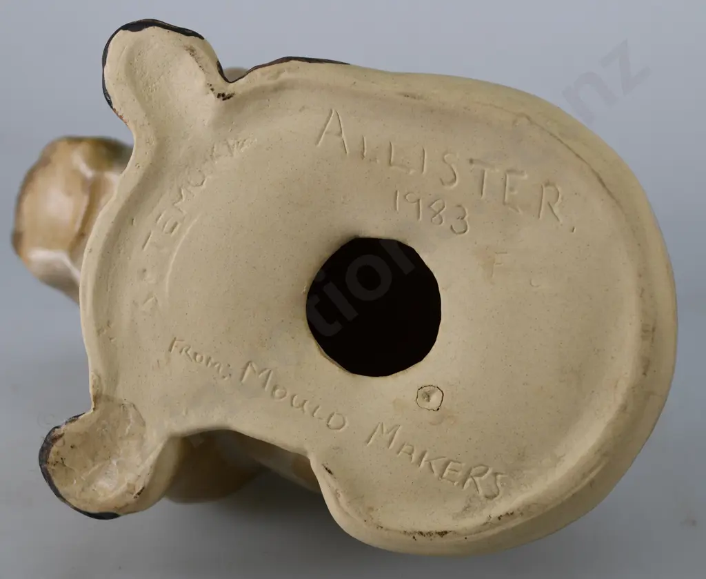 TEMUKA WARE BULLDOG FIGURE Image 1++