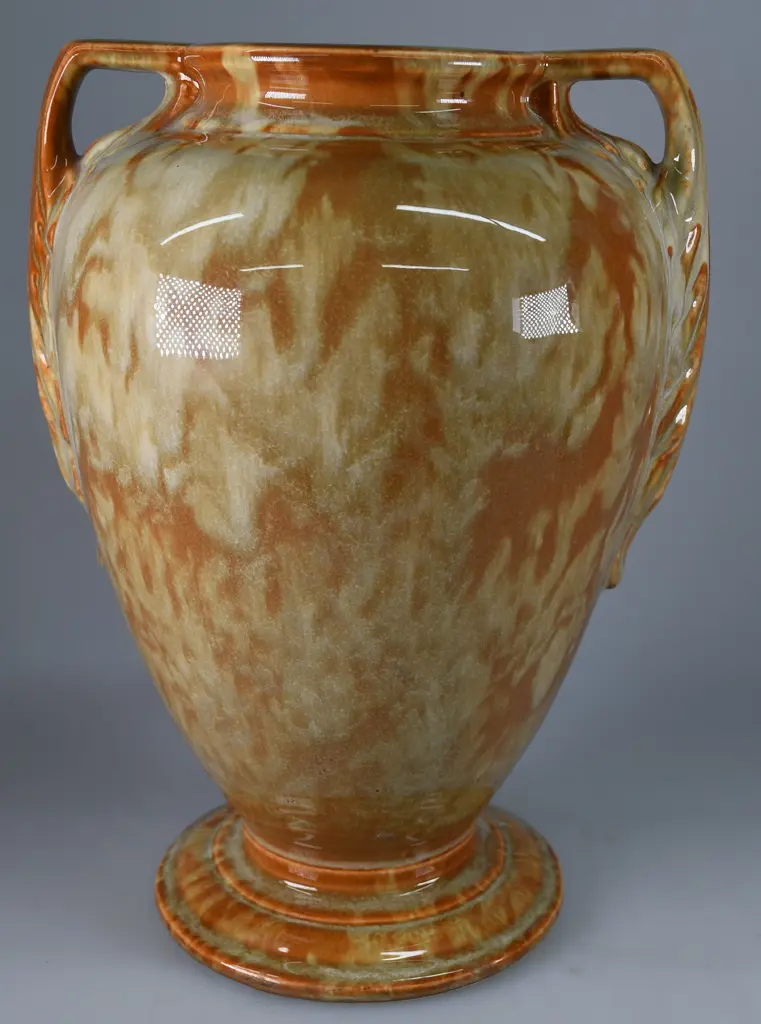 TEMUKA GRECIAN STYLE 2 HANDLED VASE Image 1++