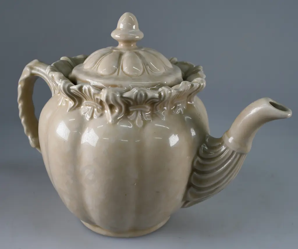 TEMUKA WARE TEAPOT PALE BEIGE Image 1++
