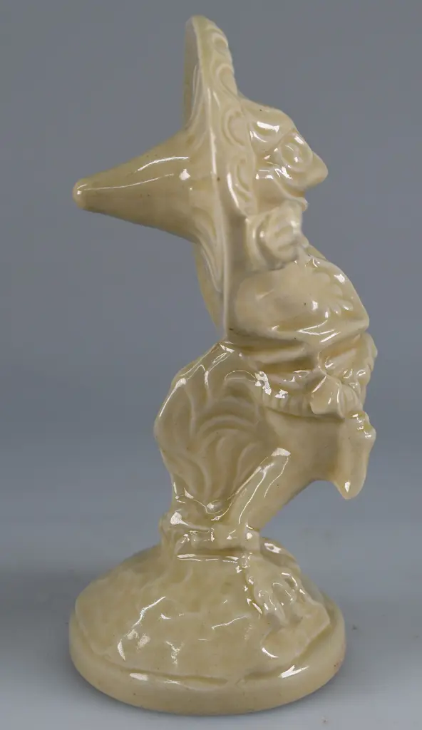 TEMUKA OATMEAL PANCHO FIGURE Image 1++