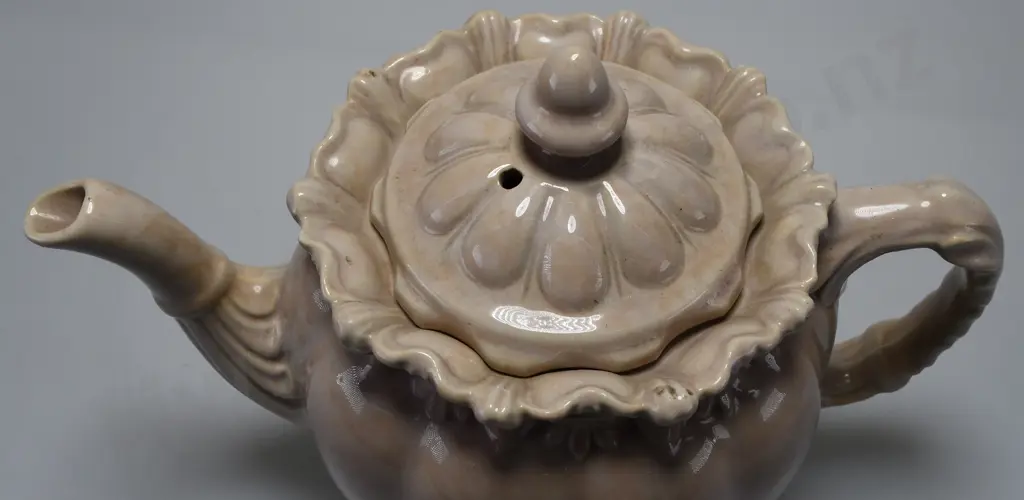 TEMUKA WARE TEAPOT MOTTLED BEIGE Image 1++
