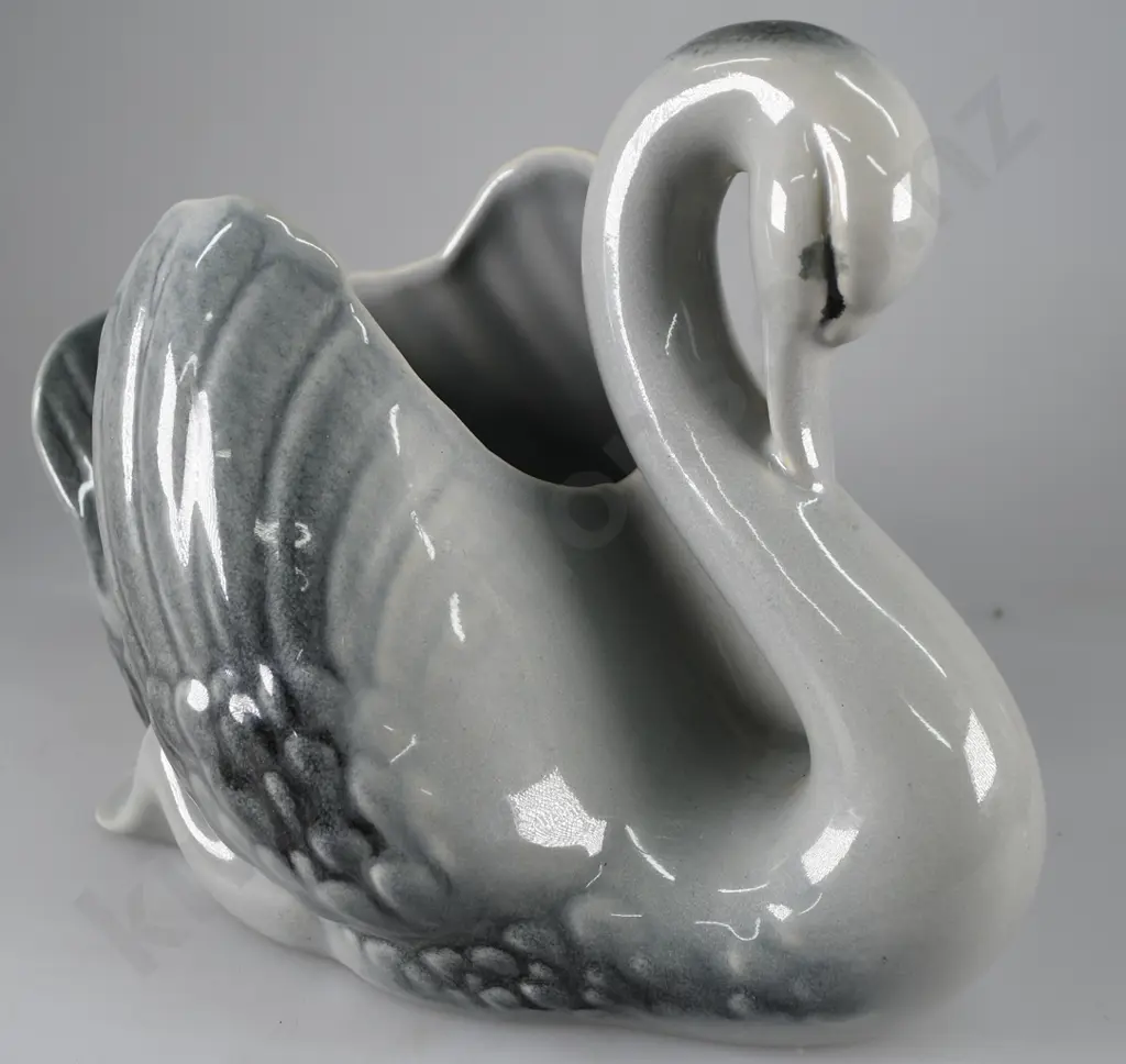 TEMUKA POTTERY LARGE SWAN Image 1++
