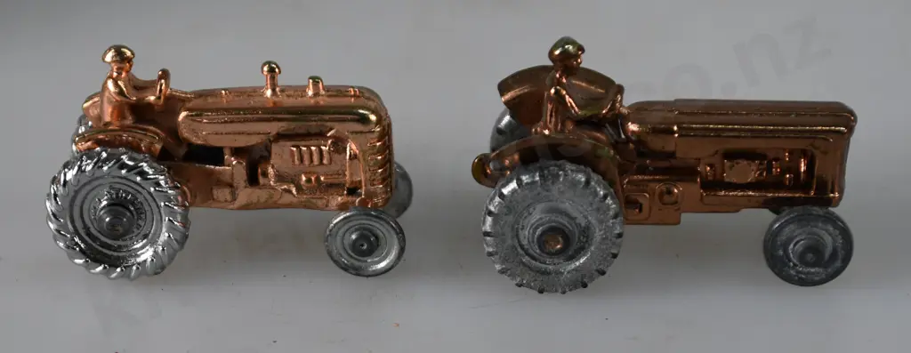 FUN HO MOBIL CHROME MIDGET MODEL TRACTORS Image 1++