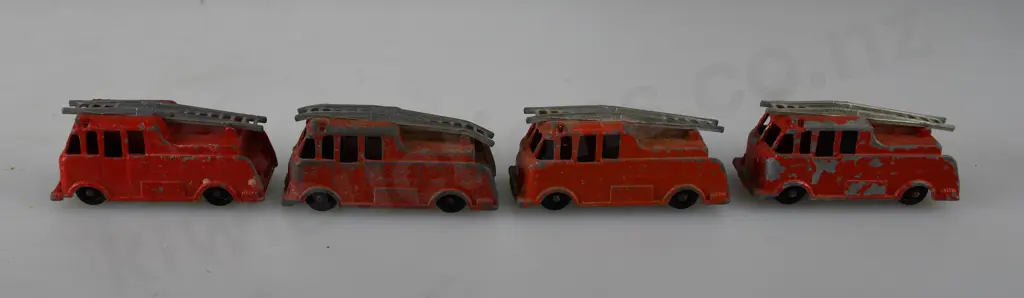 FUN HO MIDGET FIRE ENGINES Image 1++