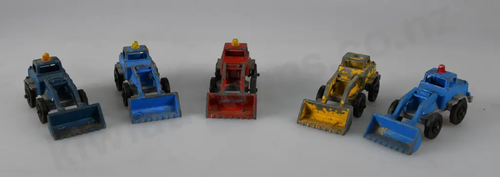 FUN HO MIDGET TRACTOR SHOVELS Image 1++