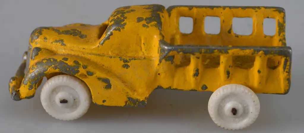 FUN HO SMALL FARM TRUCKS Image 1++