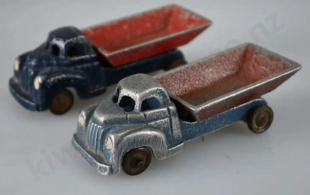FUN HO SMALL TIP TRUCKS Image 1++