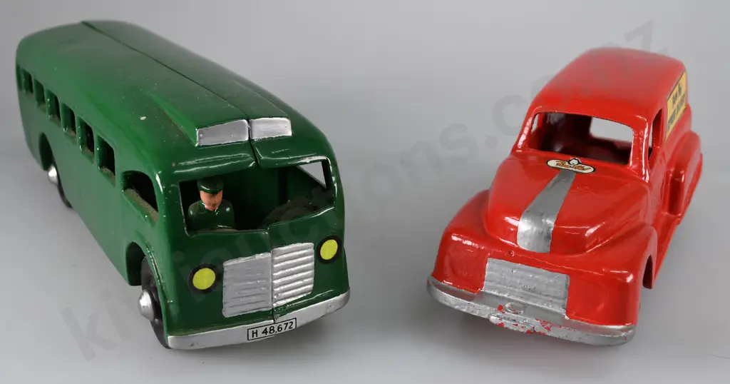 FUN HO RAILWAY BUS AND DELIVERY VAN Image 1++