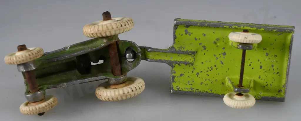 FUN HO SMALL TRACTORS WITH TRAILERS Image 1++