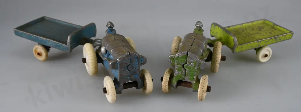 FUN HO SMALL TRACTORS WITH TRAILERS Image 1++