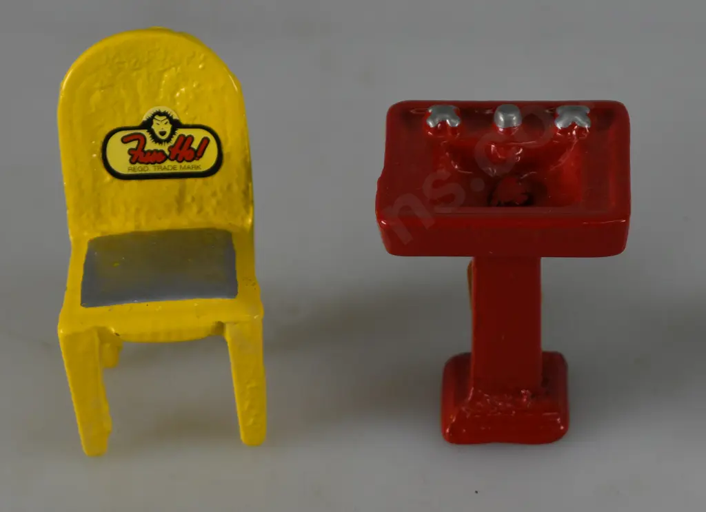 FUN HO ALUMINUM DOLLS FURNITURE & TOOLS Image 1++