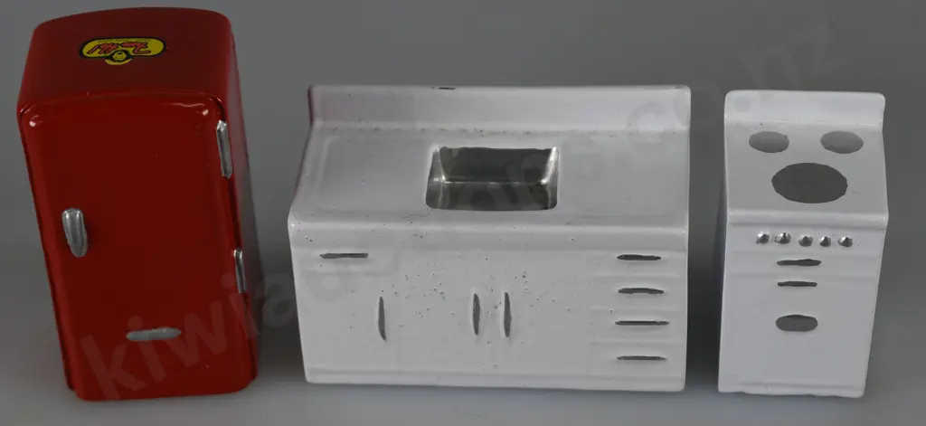 FUN HO ALUMINUM DOLLS FURNITURE & TOOLS Image 1++