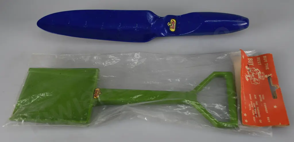 FUN HO ALUMINUM DOLLS FURNITURE & TOOLS Image 1++
