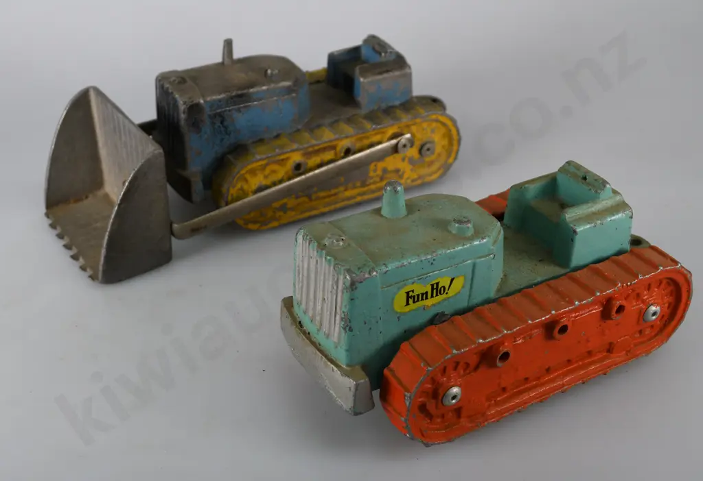 FUN HO CRAWLER TRACTORS Image 1++