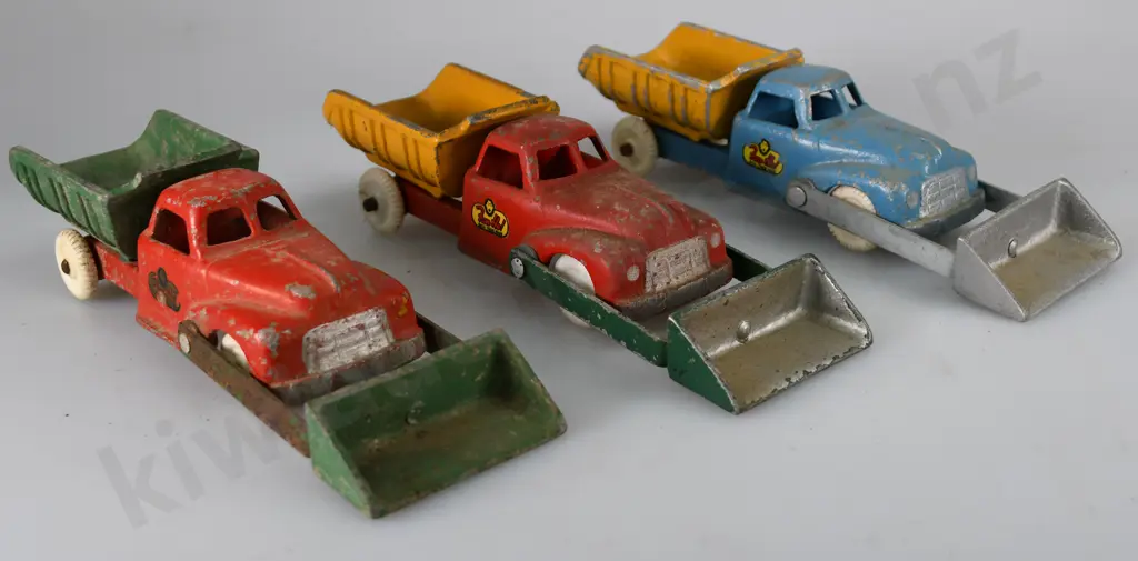 FUN HO SMALL FRONT END LOADER TIP TRUCKS Image 1++