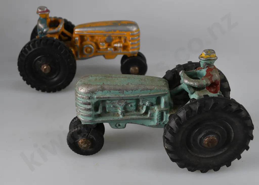 FUN HO RUBBER TYRED TRACTORS Image 1++