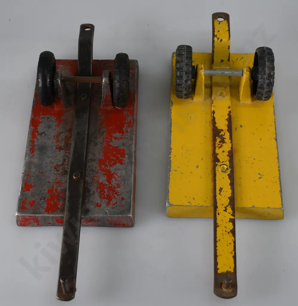 FUN HO FARM IMPLEMENTS TWO WHEELED TRAILERS Image 1++