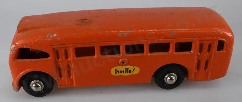 FUN HO TOURIST BUS Image 1++