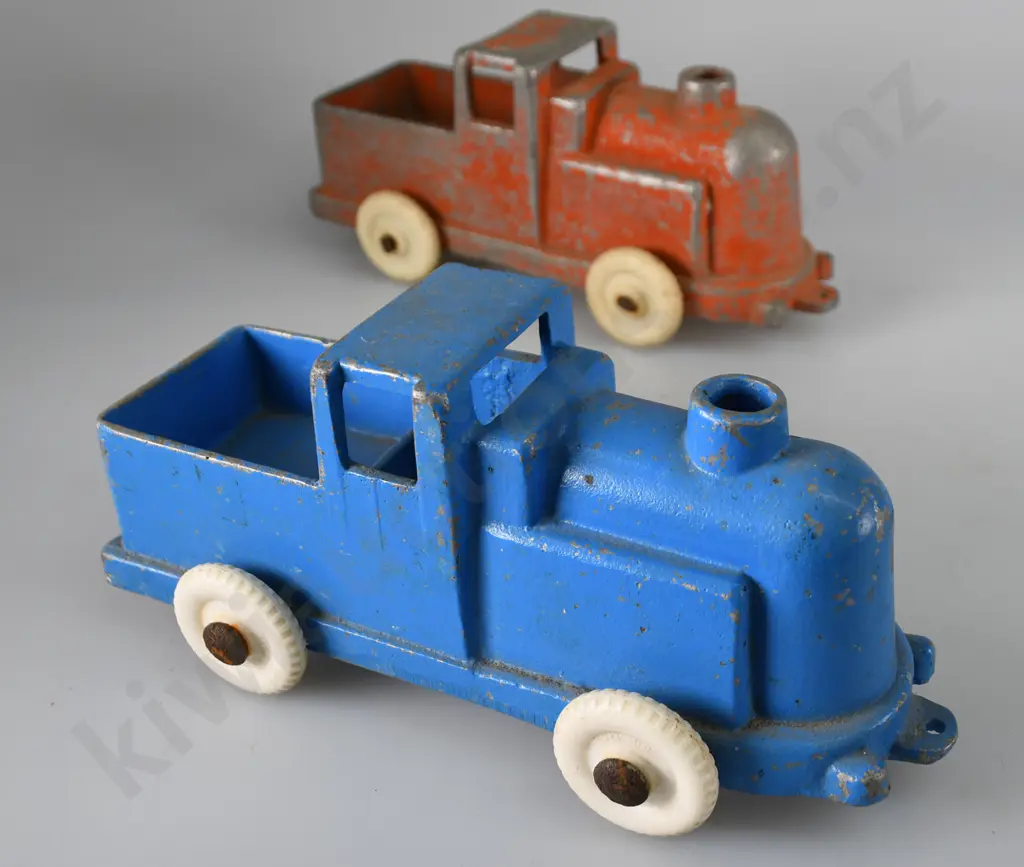 FUN HO PULL ALONG TRAIN ENGINES Image 1++