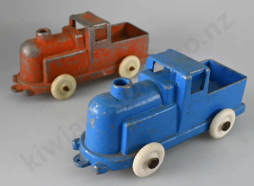 FUN HO PULL ALONG TRAIN ENGINES Image 1++
