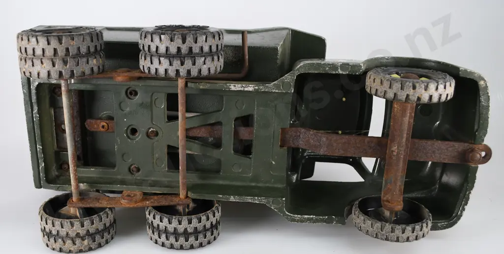 FUN HO ARMY TIP TRUCK Image 1++
