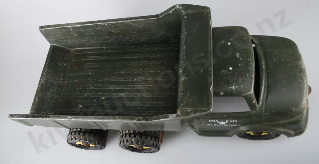 FUN HO ARMY TIP TRUCK Image 1++