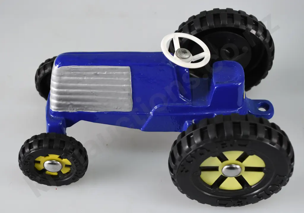 FUN HO TRACTORS Image 1++
