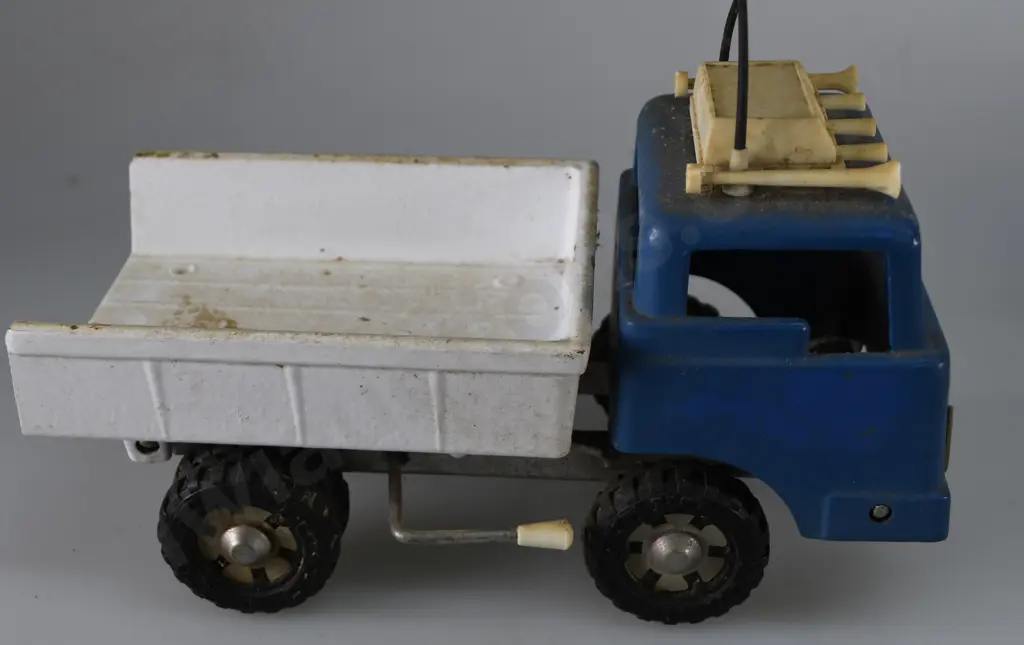 FUN HO TIP TRUCKS Image 1++