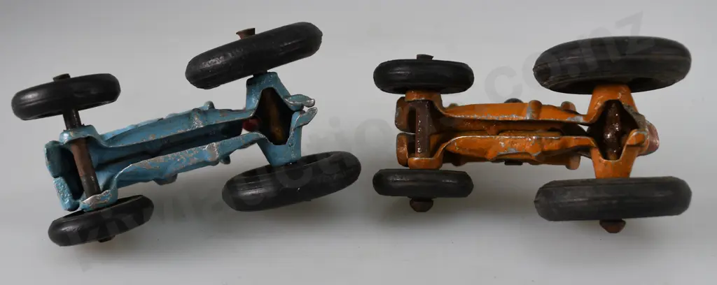 FUN HO SMALL TRACTORS Image 1++