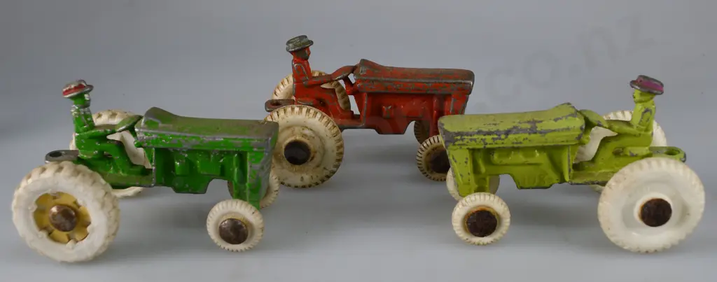 FUN HO SMALL TRACTORS Image 1++