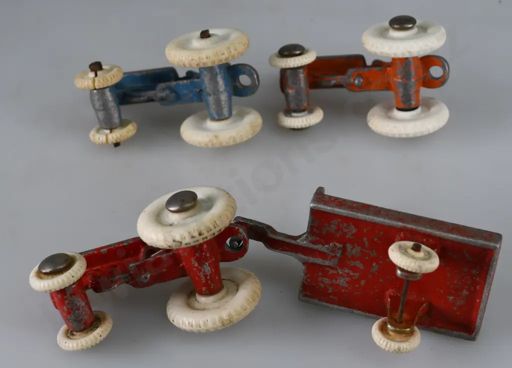 FUN HO SMALL TRACTORS Image 1++