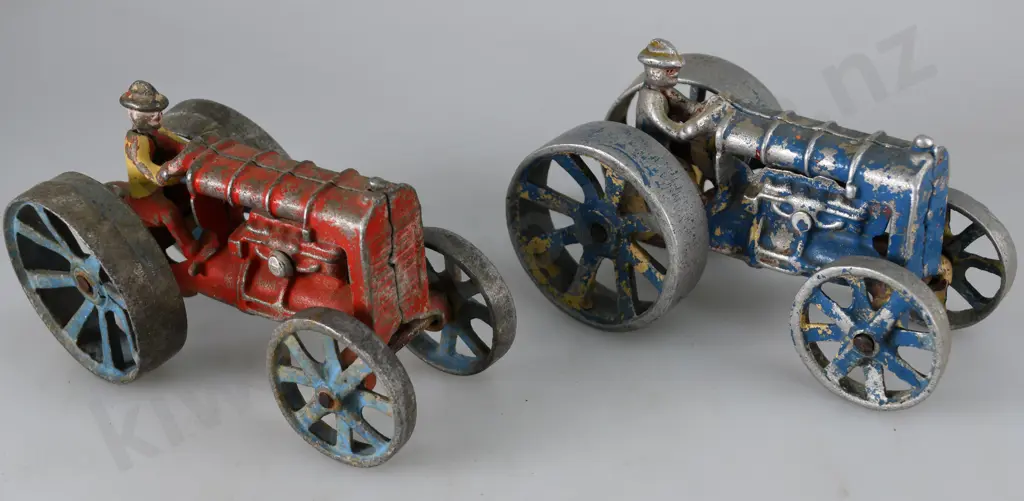 FUN HO FORDSON CAST WHEEL TRACTORS Image 1++