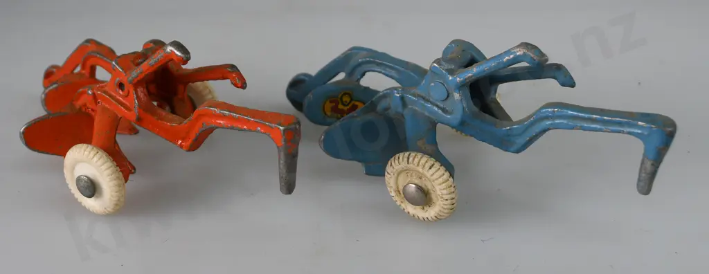 FUN HO FARM IMPLEMENTS FARROW PLOUGHS Image 1++